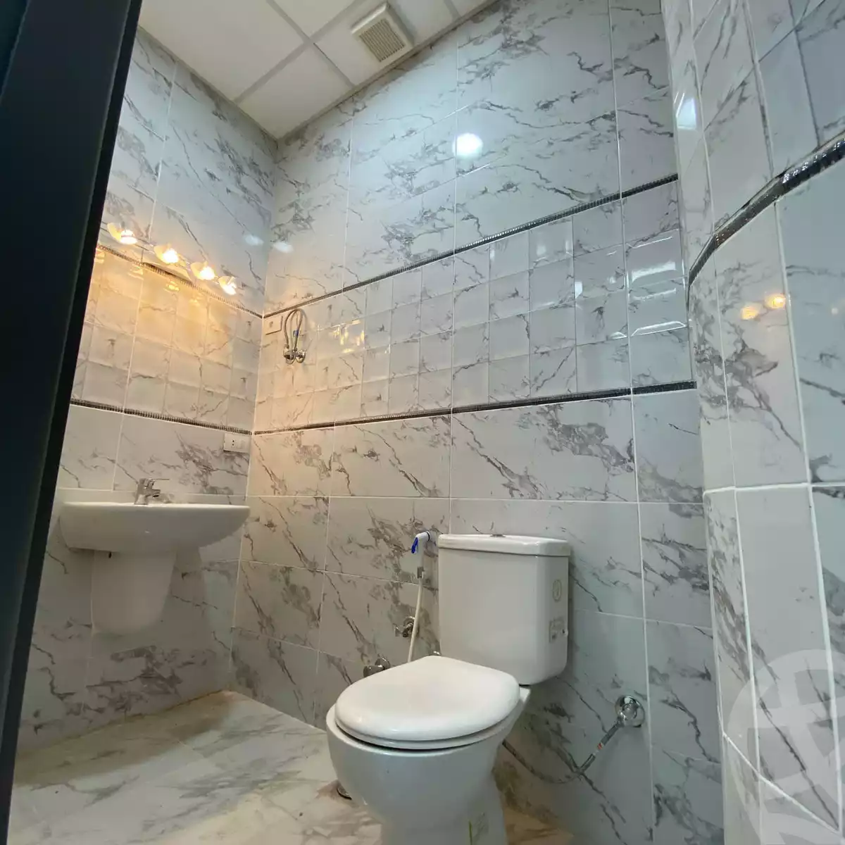 https://aqarmap.com.eg/en/listing/5409331-for-rent-cairo-el-sheikh-zayed-city-compounds-hayat-clinics-mall-al-fayoum-development