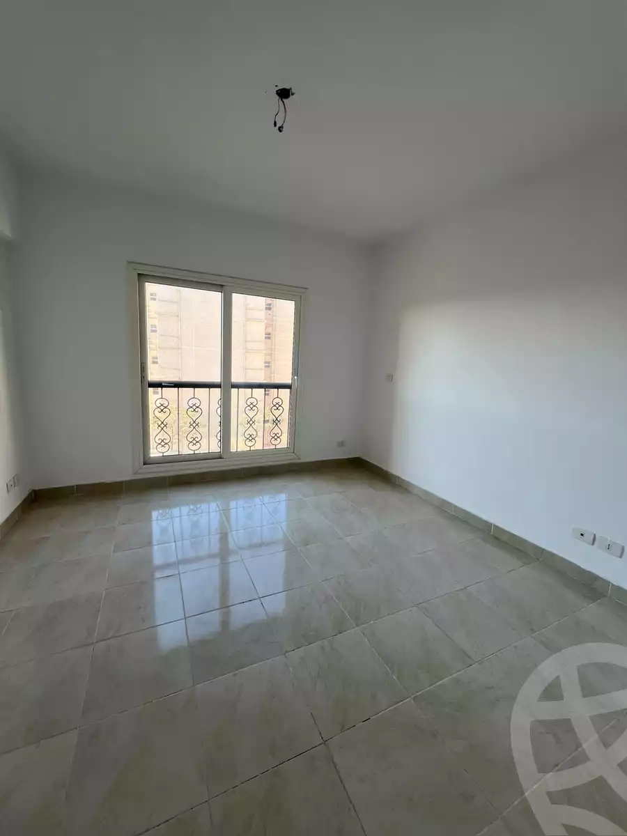 https://aqarmap.com.eg/en/listing/5411035-for-sale-cairo-new-cairo-lrhb-city-mtdd-lrhb-phase-7