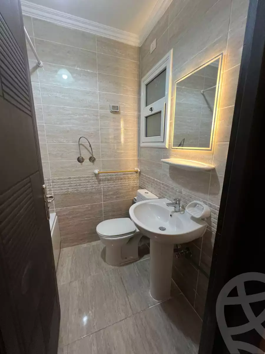 https://aqarmap.com.eg/en/listing/5411060-for-rent-cairo-new-cairo-lrhb-city-mtdd-lrhb-phase-7