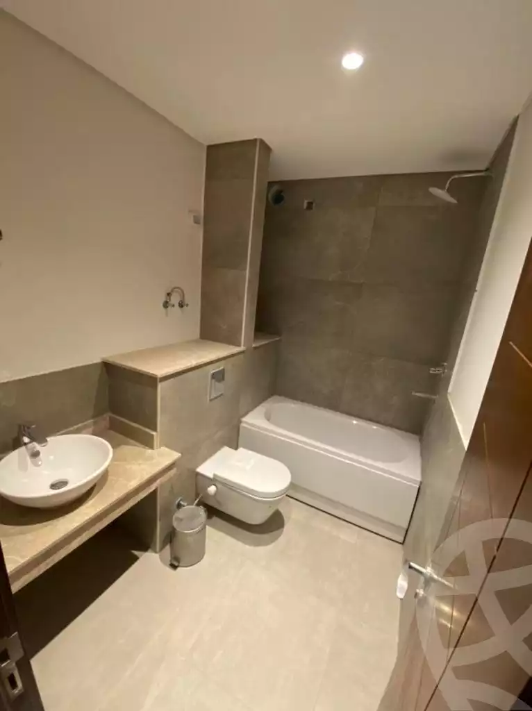 https://aqarmap.com.eg/ar/listing/5413532-for-sale-cairo-el-sheikh-zayed-city-compounds-zyd-wr-llttwyr-z-tower