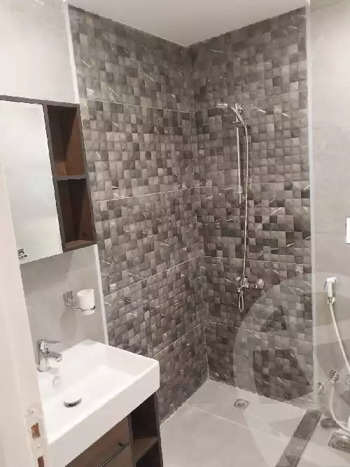 https://aqarmap.com.eg/en/listing/5418133-for-rent-cairo-new-cairo-lrhb-city-phase-1-alabnoudi-st