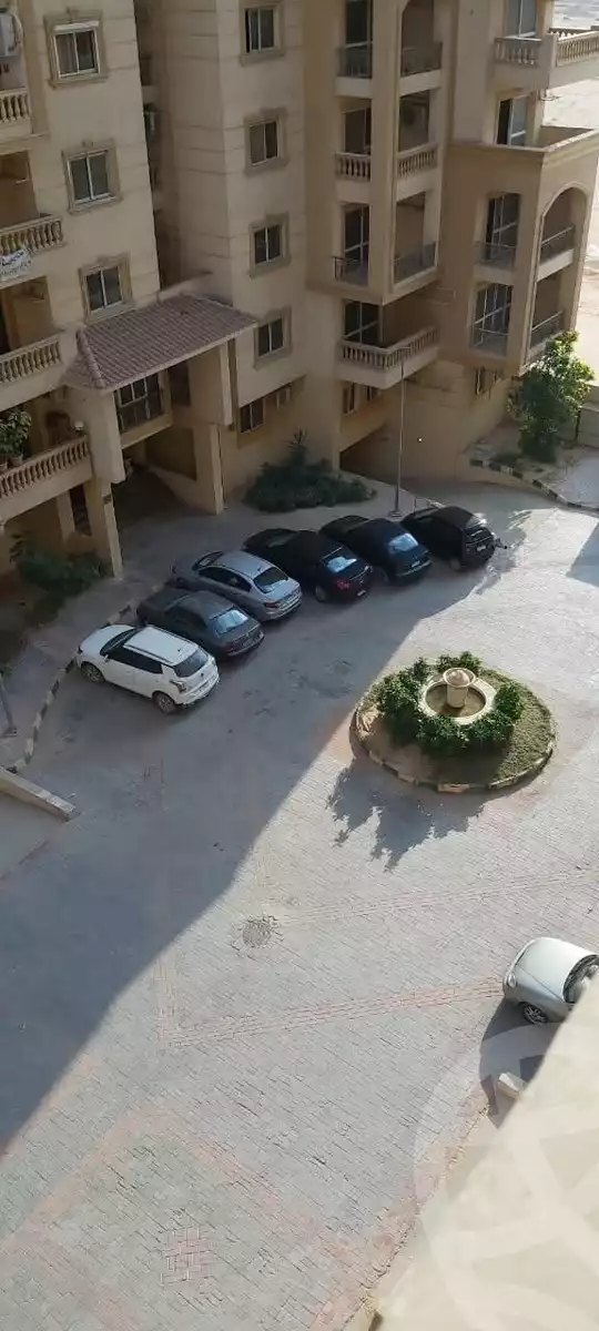 https://aqarmap.com.eg/en/listing/5418393-for-sale-cairo-al-oubour-tryq-msr-sm-yly-lshrwy-moon-city
