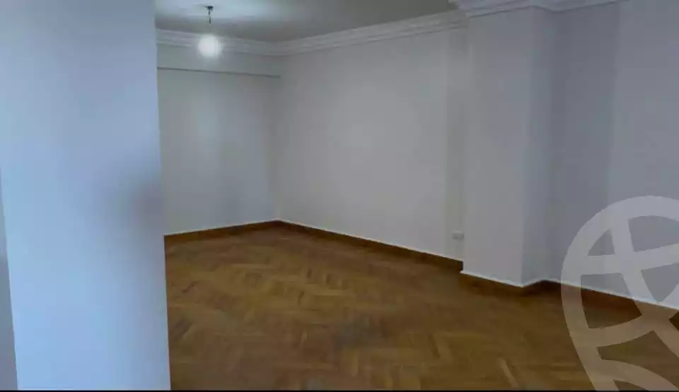https://aqarmap.com.eg/en/listing/5420293-for-sale-alexandria-glim-shr-bd-lslm-rf