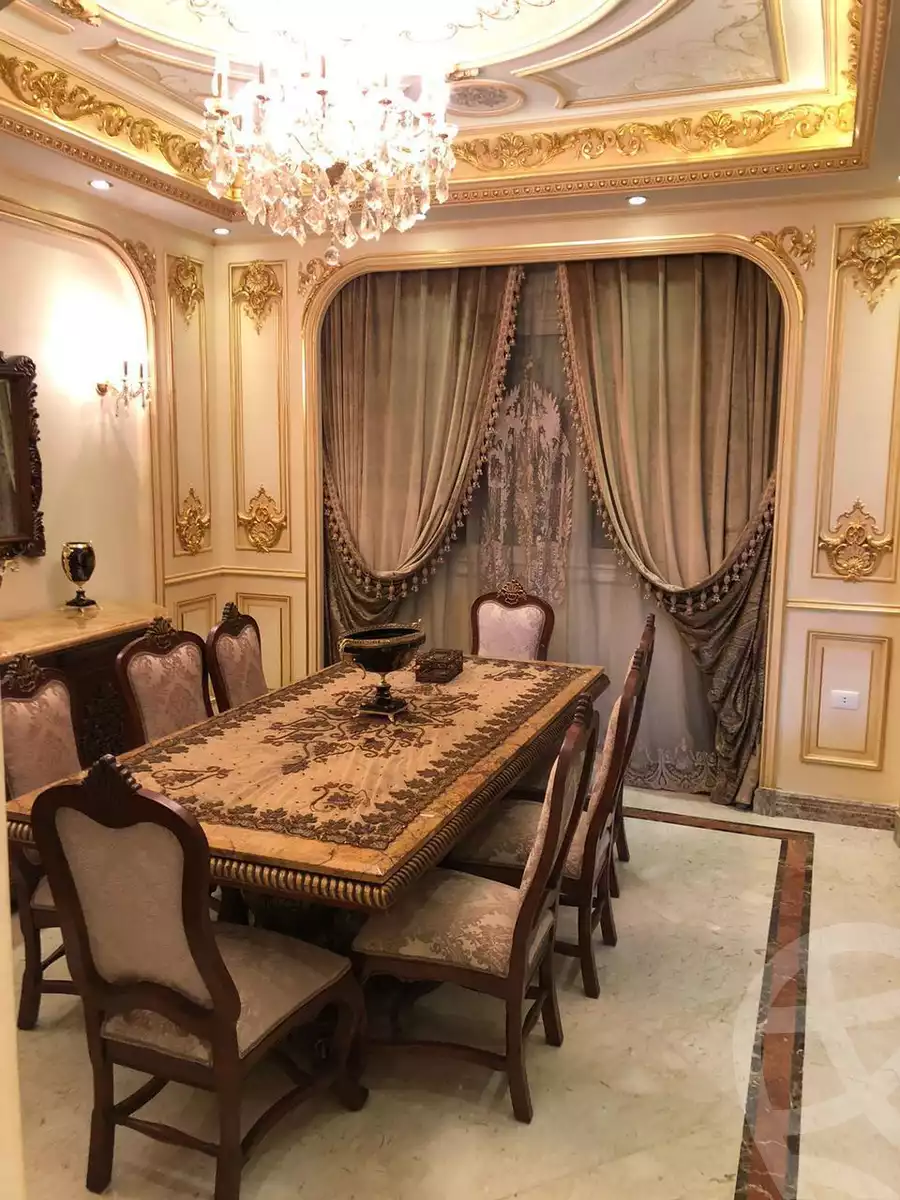 https://aqarmap.com.eg/en/listing/5421279-for-sale-cairo-el-sheikh-zayed-city-compounds-royal-city