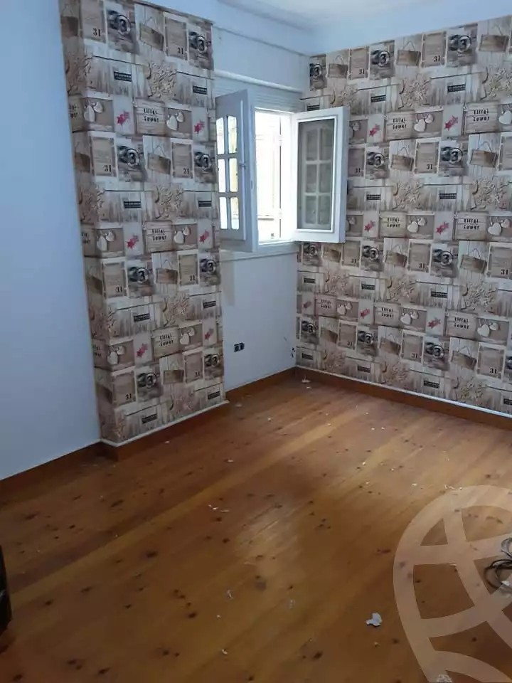 https://aqarmap.com.eg/en/listing/5421689-for-sale-alexandria-ganaklis-shr-mrtdy-bsh