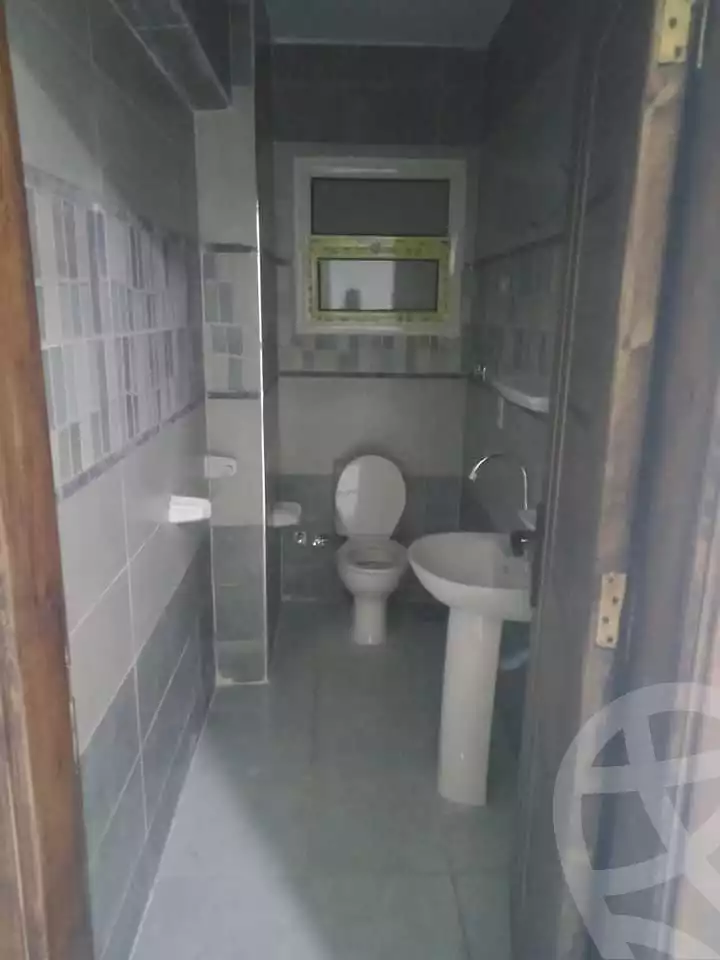 https://aqarmap.com.eg/ar/listing/5429554-for-rent-cairo-mokattam-lhdb-l-ly-shareaa-9