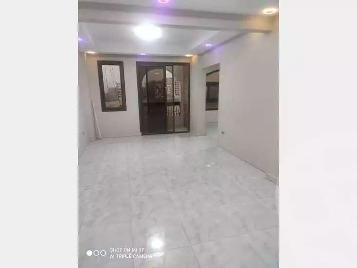 https://aqarmap.com.eg/ar/listing/5432180-for-rent-cairo-mokattam-lhdb-l-ly-shareaa-9