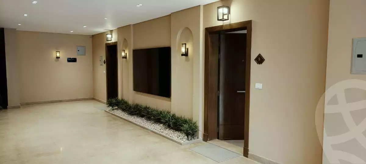 https://aqarmap.com.eg/en/listing/5435648-for-sale-cairo-el-sheikh-zayed-city-compounds-kmbwnd-fyldj-wyst-dr-llttwyr