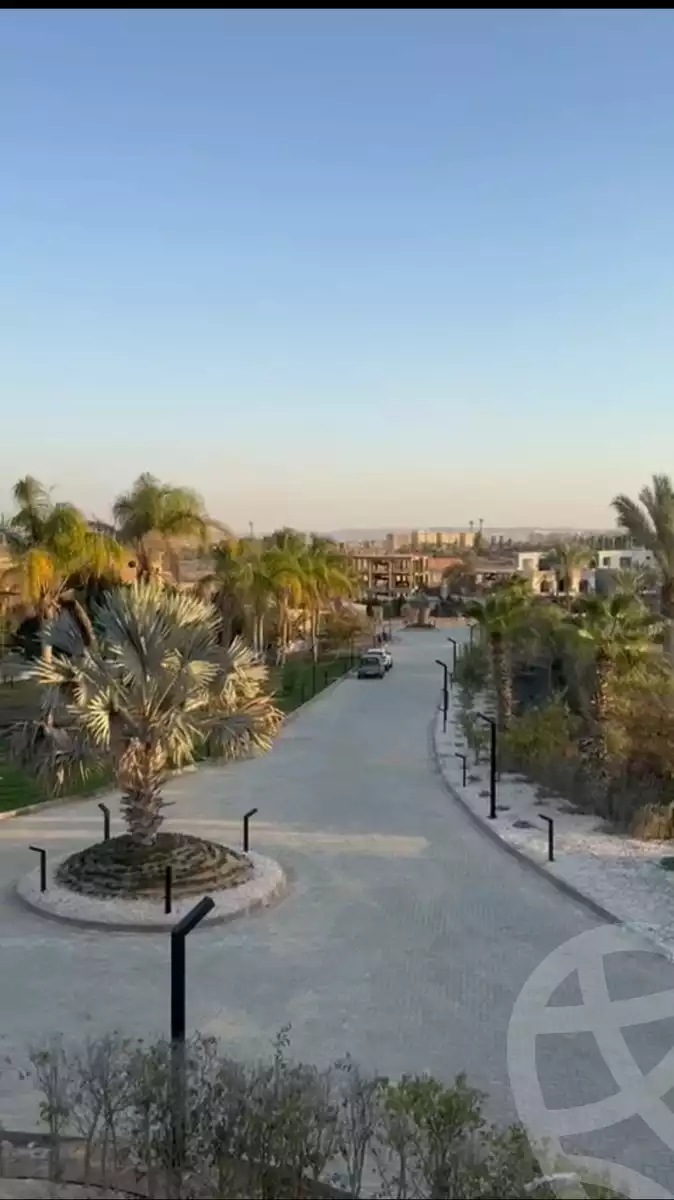 https://aqarmap.com.eg/en/listing/5436570-for-sale-cairo-el-sheikh-zayed-city-compounds-roaya-compound-zayed