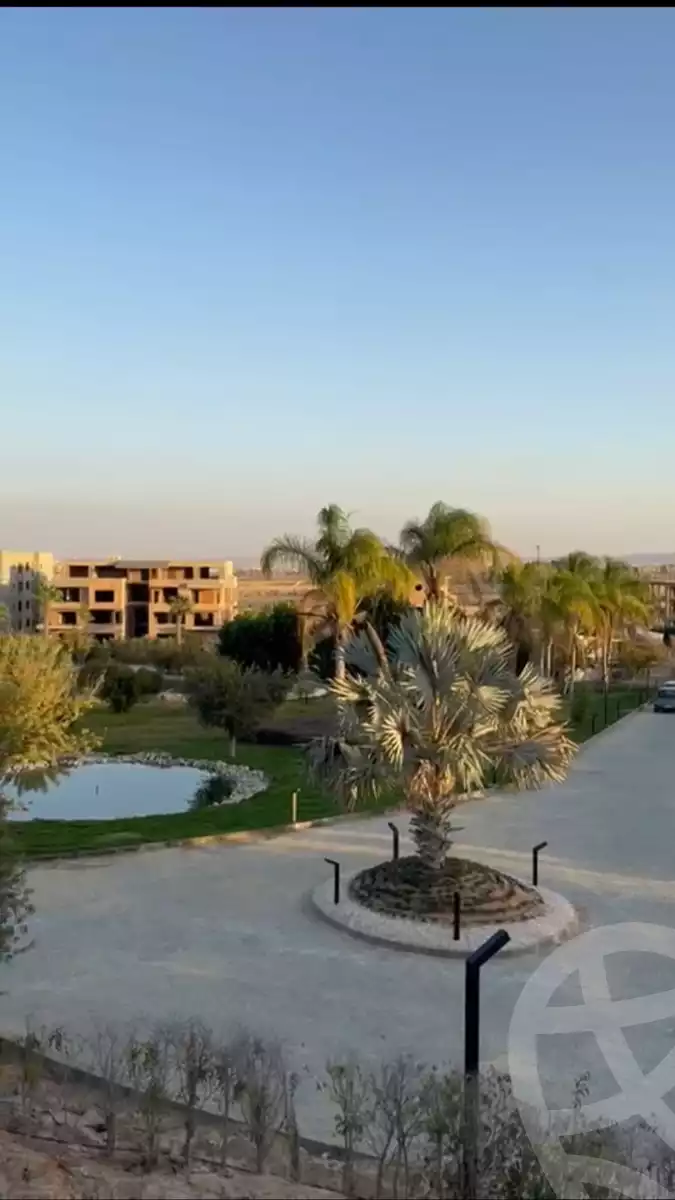 https://aqarmap.com.eg/en/listing/5436586-for-sale-cairo-el-sheikh-zayed-city-compounds