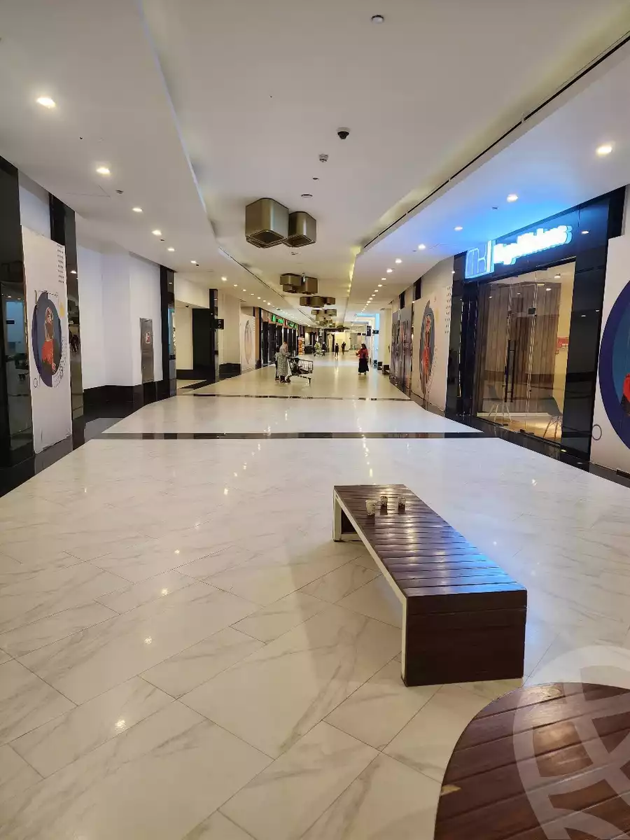 https://aqarmap.com.eg/en/listing/5448561-for-sale-cairo-new-cairo-compounds-park-mall-arab-development