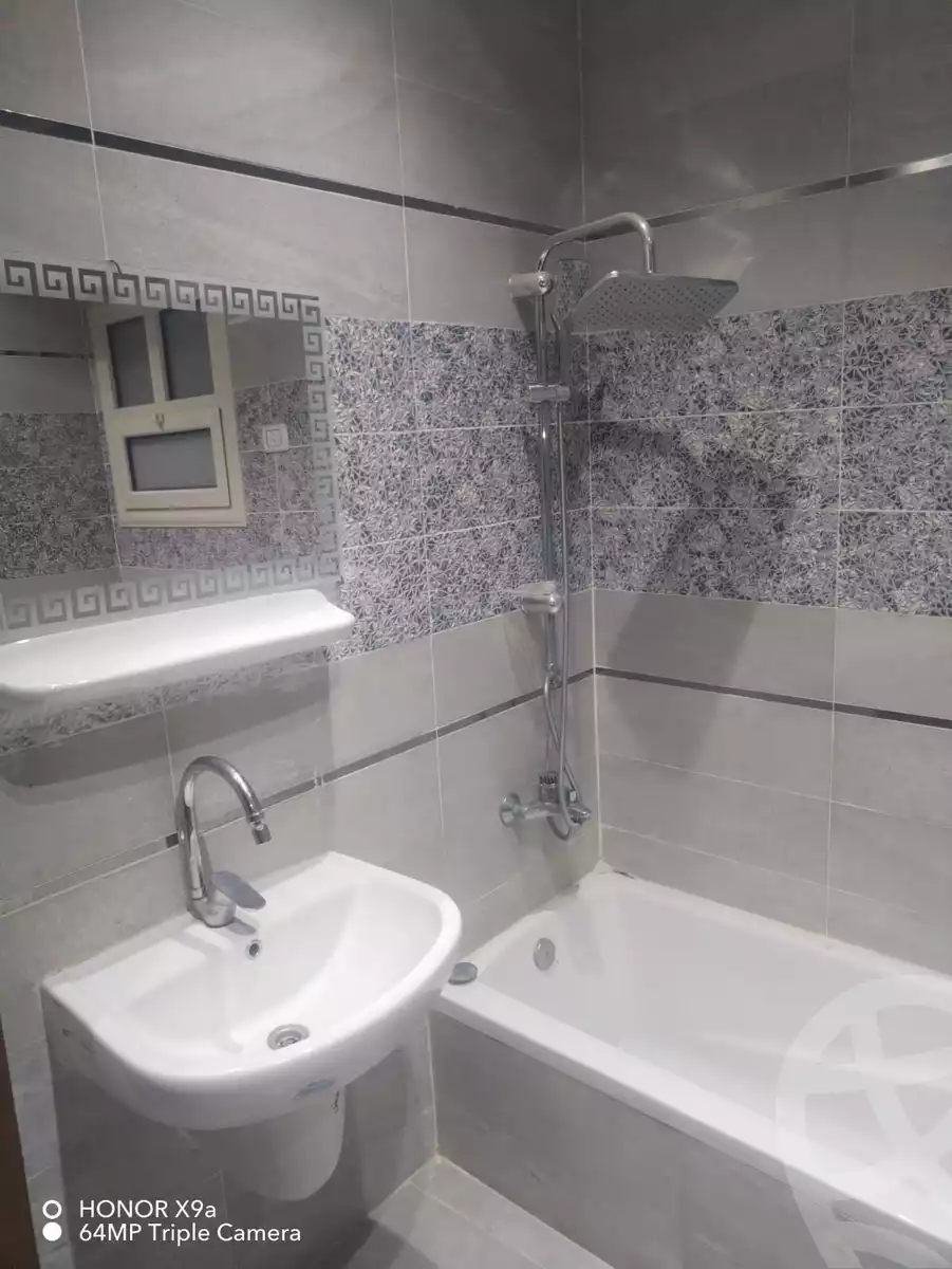 https://aqarmap.com.eg/ar/listing/5448606-for-rent-cairo-6th-of-october-el-ahyaa-neighborhood-1st