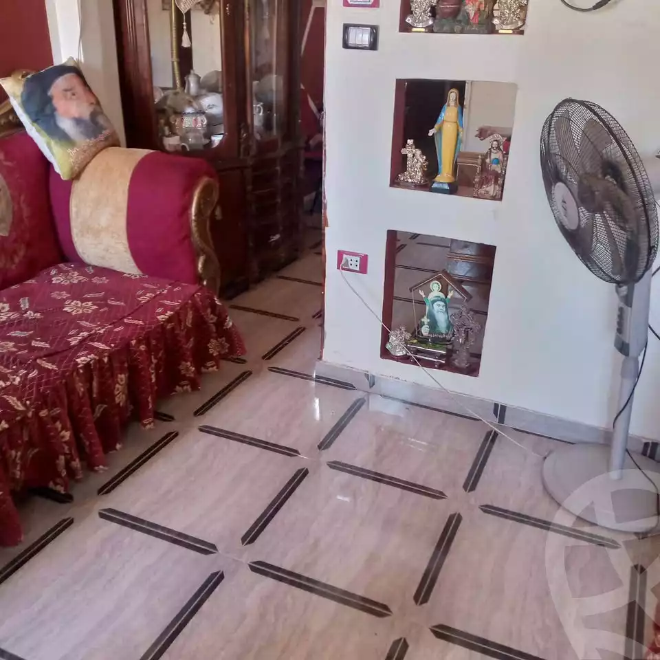 https://aqarmap.com.eg/en/listing/5457555-for-sale-alexandria-krmwz
