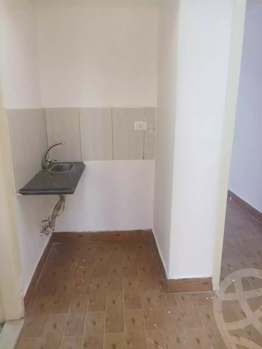 https://aqarmap.com.eg/en/listing/5461029-for-rent-cairo-new-cairo-el-ahyaa-fifth-neighborhood-street-28