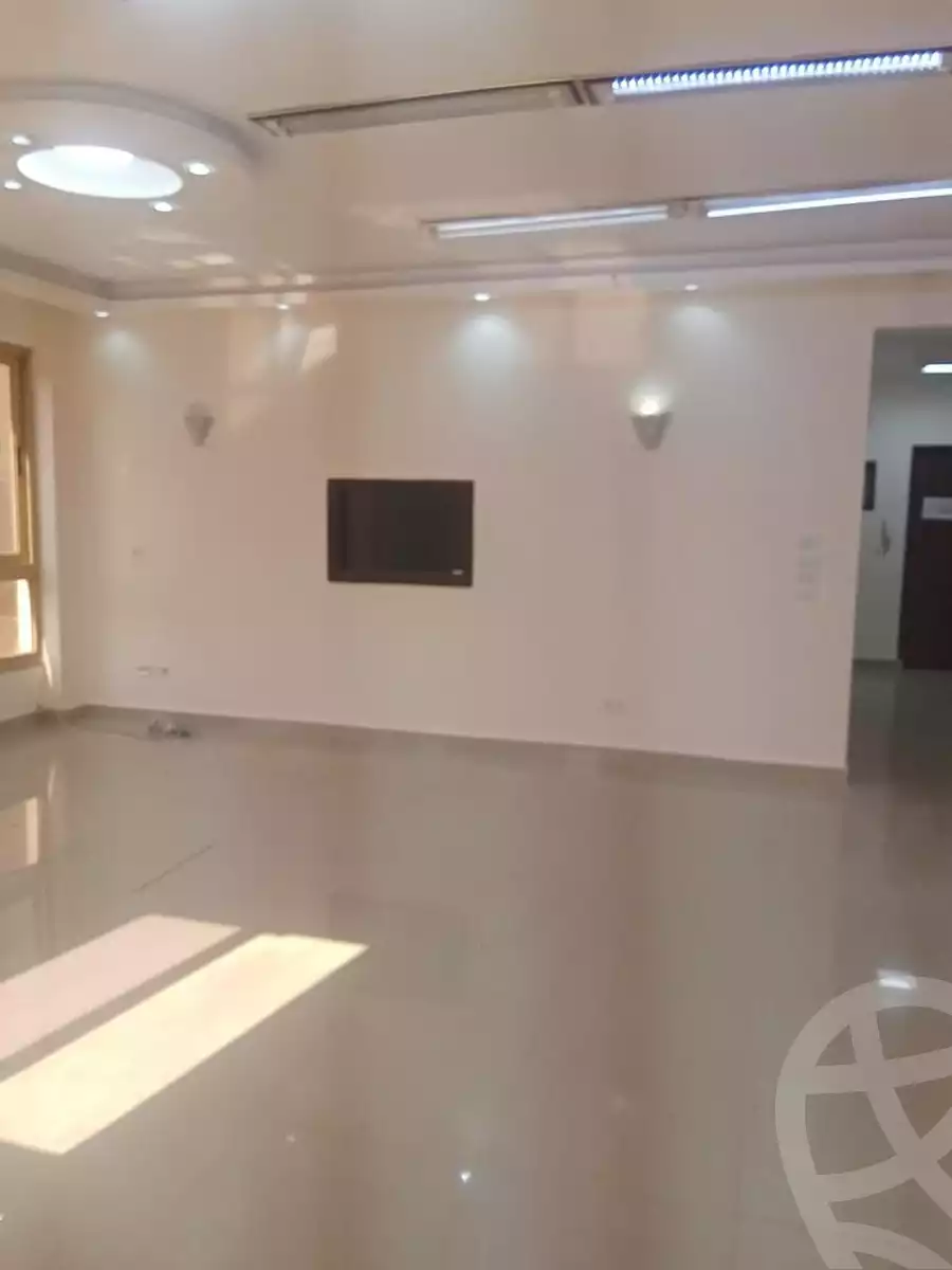 https://aqarmap.com.eg/en/listing/5461029-for-rent-cairo-new-cairo-el-ahyaa-fifth-neighborhood-street-28