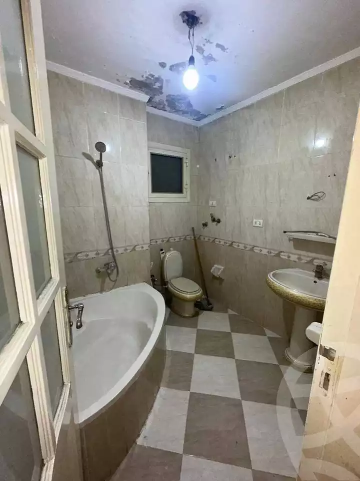 https://aqarmap.com.eg/ar/listing/5462132-for-sale-alexandria-ganaklis-shr-mrtdy-bsh