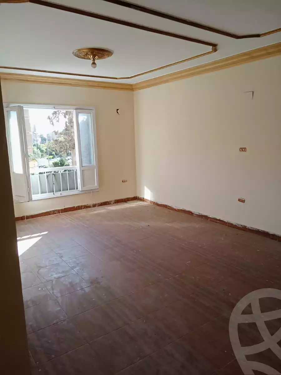 https://aqarmap.com.eg/en/listing/5463359-for-sale-cairo-el-sheikh-zayed-city-el-hay-el-thaleth-ashaer-area-1-street-15