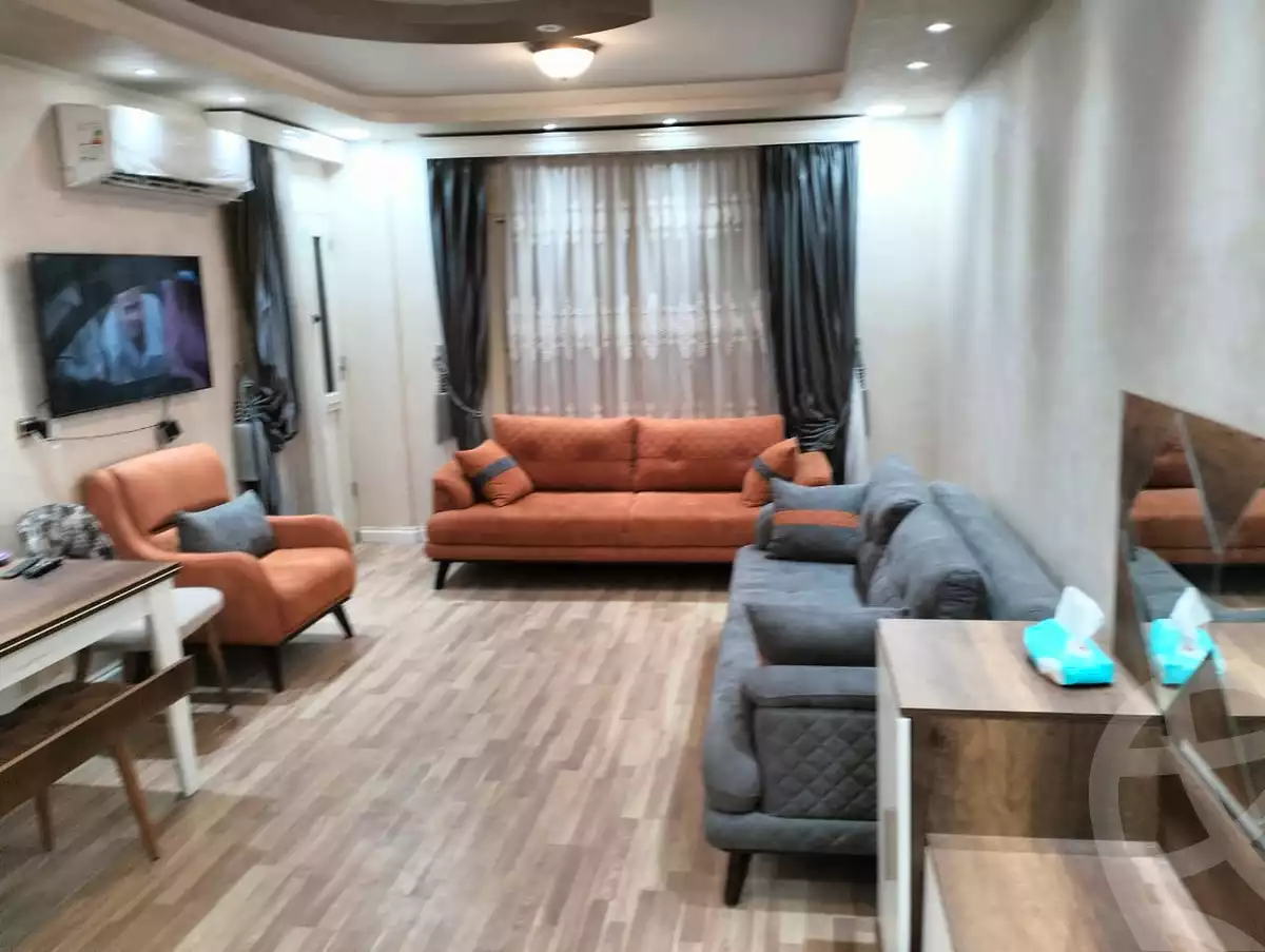 https://aqarmap.com.eg/en/listing/5465945-for-sale-cairo-new-cairo-lrhb-city-mtdd-lrhb-phase-9
