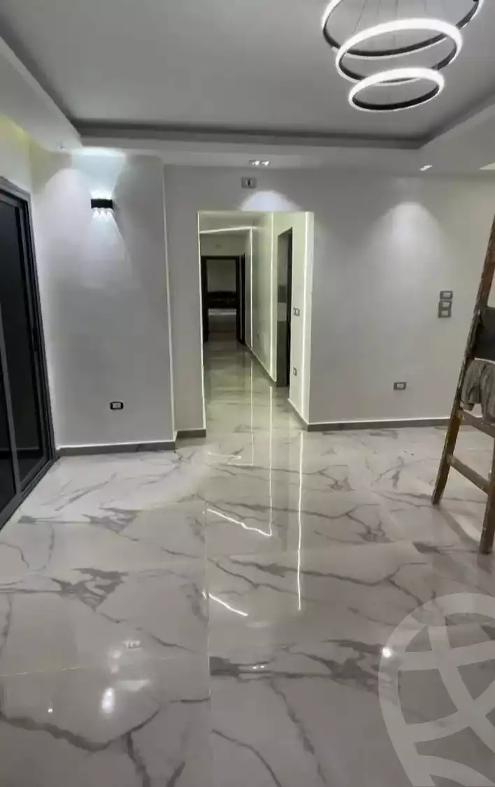 https://aqarmap.com.eg/ar/listing/5466362-for-sale-cairo-mokattam-el-hadabah-el-wosta-compounds-vittoria-compound-seven-stars