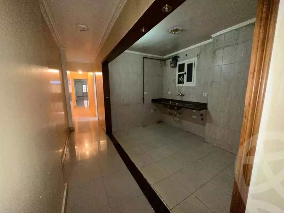 https://aqarmap.com.eg/en/listing/5466501-for-sale-alexandria-ganaklis-shr-mrtdy-bsh