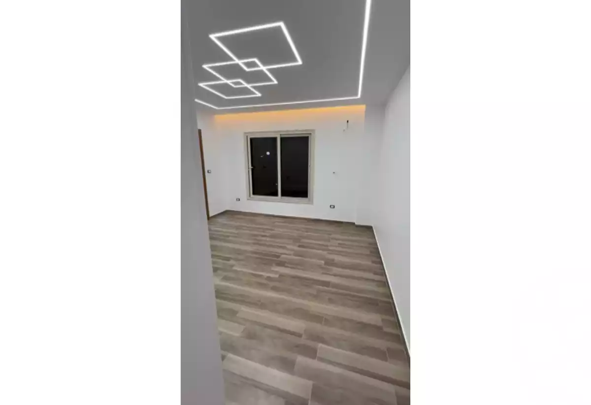 https://aqarmap.com.eg/en/listing/5469226-for-sale-cairo-el-sheikh-zayed-city-compounds-el-khamayel