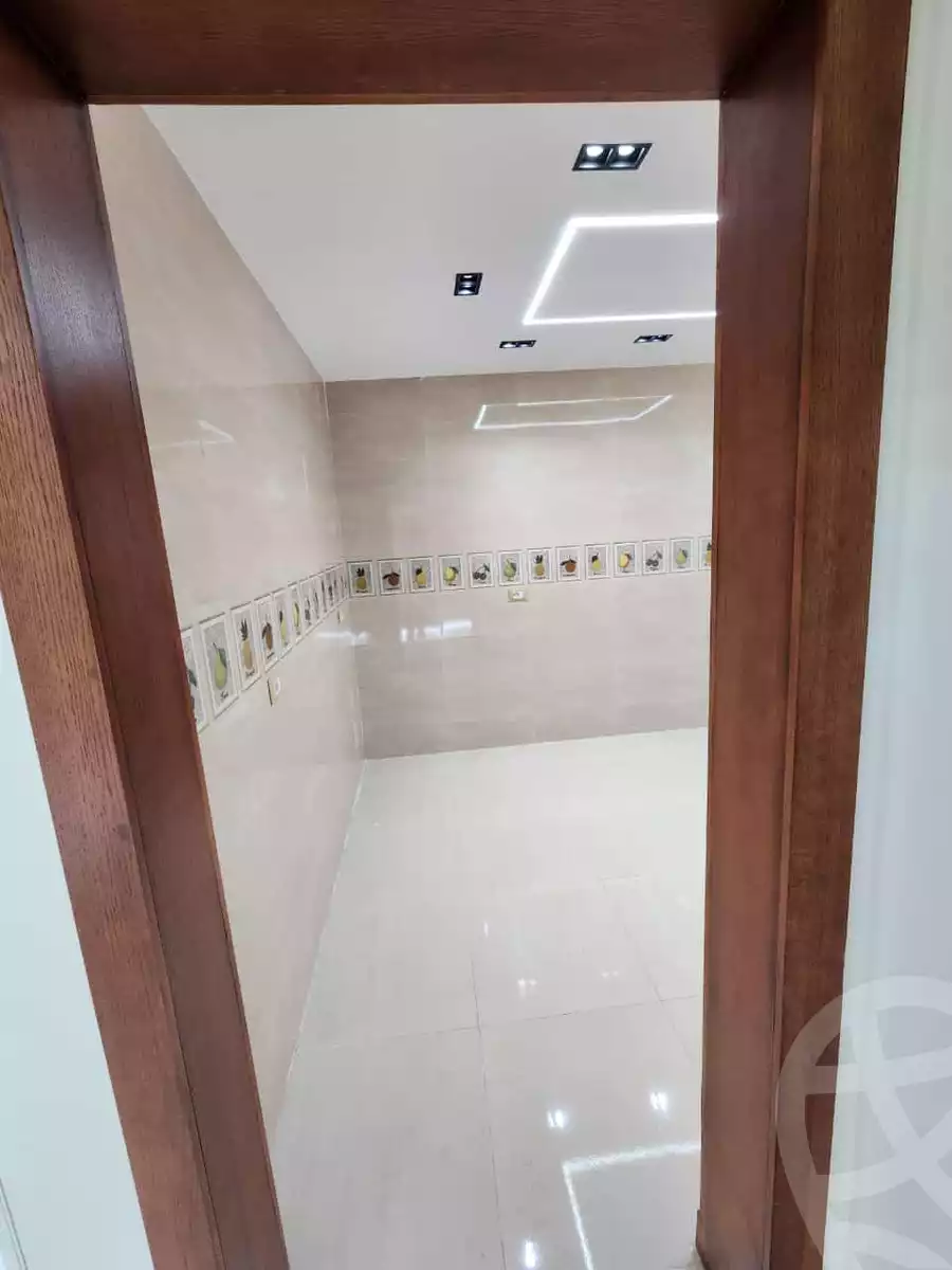 https://aqarmap.com.eg/en/listing/5469280-for-sale-cairo-el-sheikh-zayed-city-compounds-el-khamayel