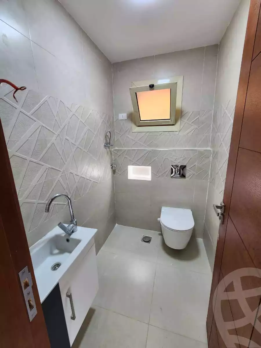 https://aqarmap.com.eg/en/listing/5469280-for-sale-cairo-el-sheikh-zayed-city-compounds-el-khamayel