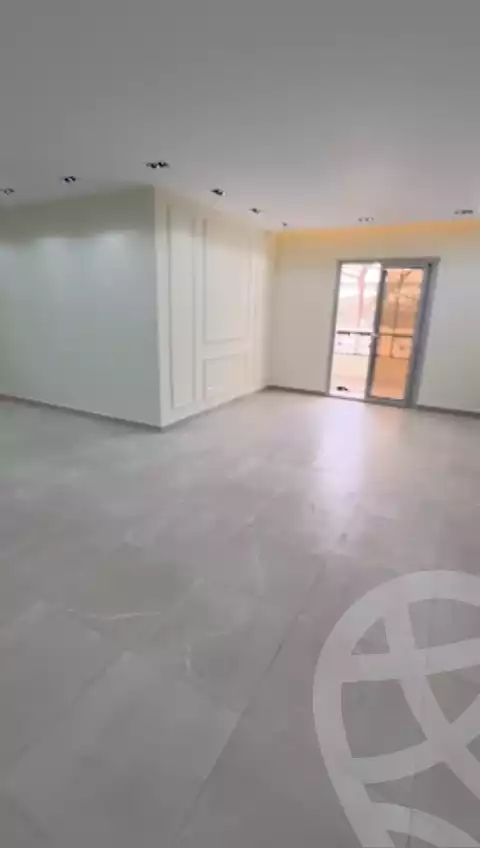 https://aqarmap.com.eg/en/listing/5469404-for-sale-cairo-el-sheikh-zayed-city-compounds-el-khamayel