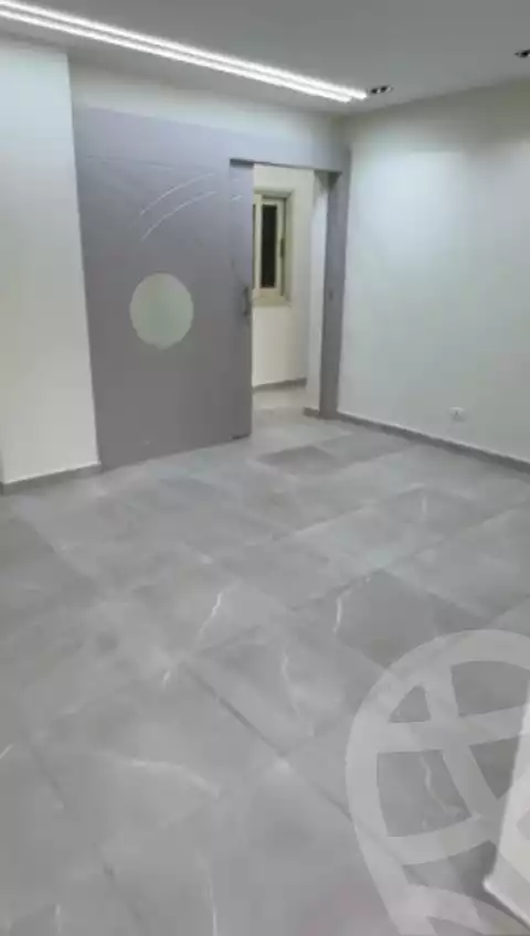https://aqarmap.com.eg/en/listing/5469404-for-sale-cairo-el-sheikh-zayed-city-compounds-el-khamayel