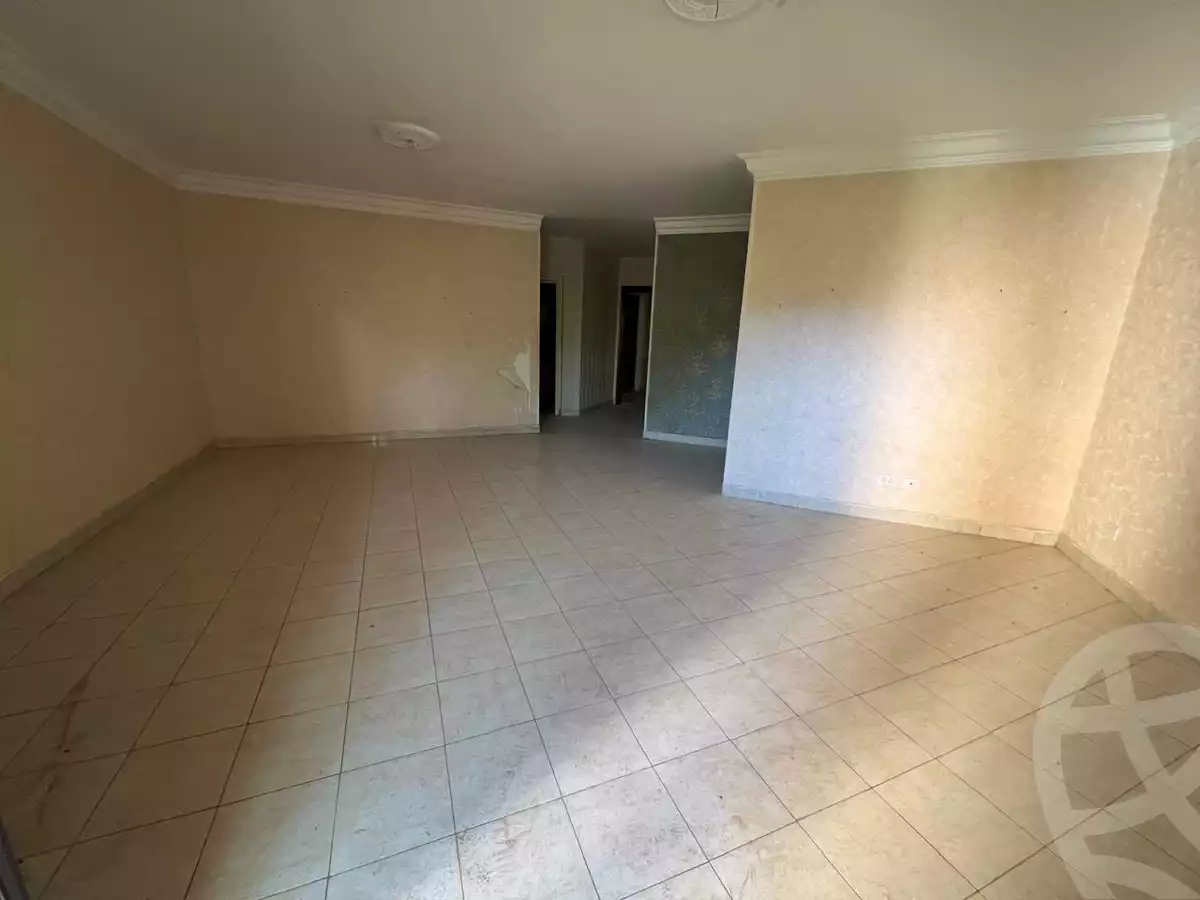 https://aqarmap.com.eg/en/listing/5471869-for-sale-cairo-new-cairo-lrhb-city-phase-5-talaat-mostafa-st