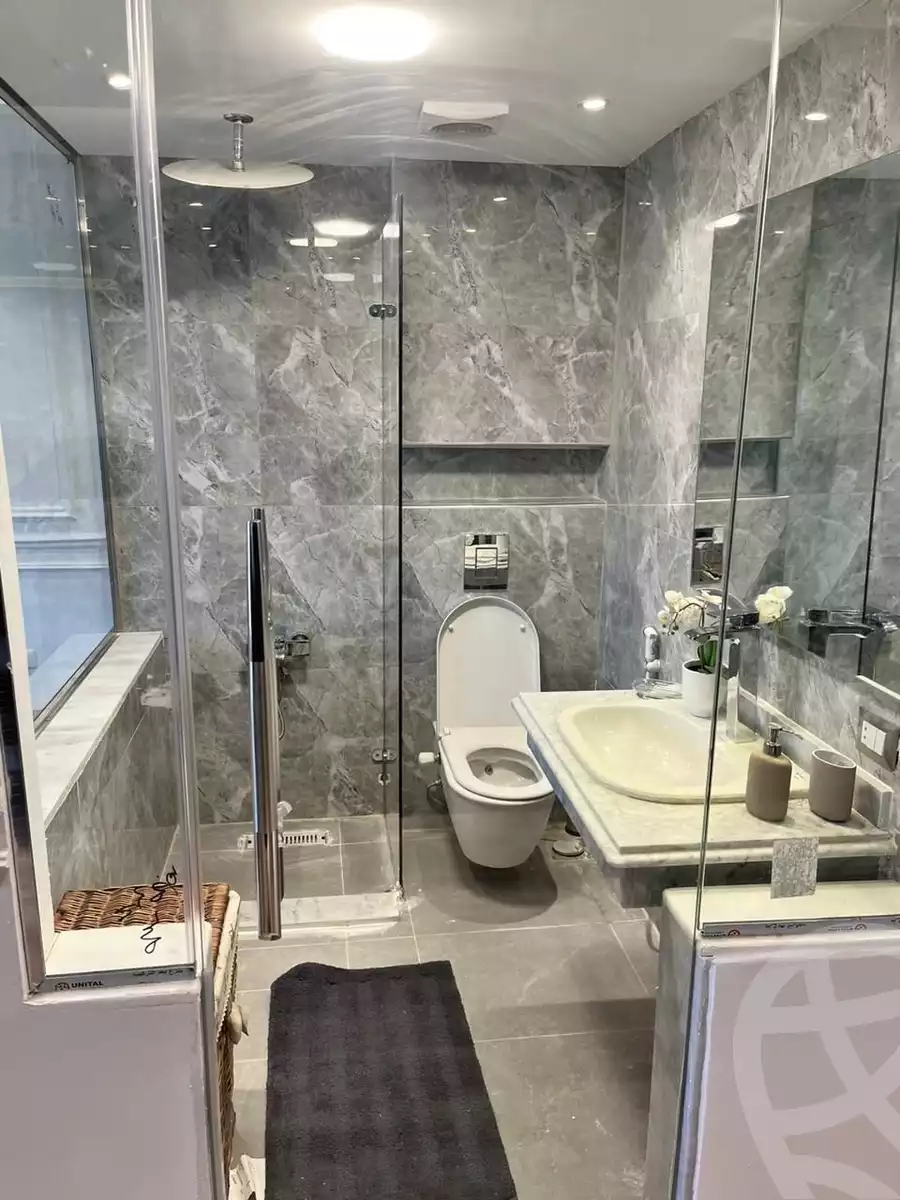 https://aqarmap.com.eg/ar/listing/5474692-for-sale-cairo-new-cairo-compounds-mountain-view-hyde-park