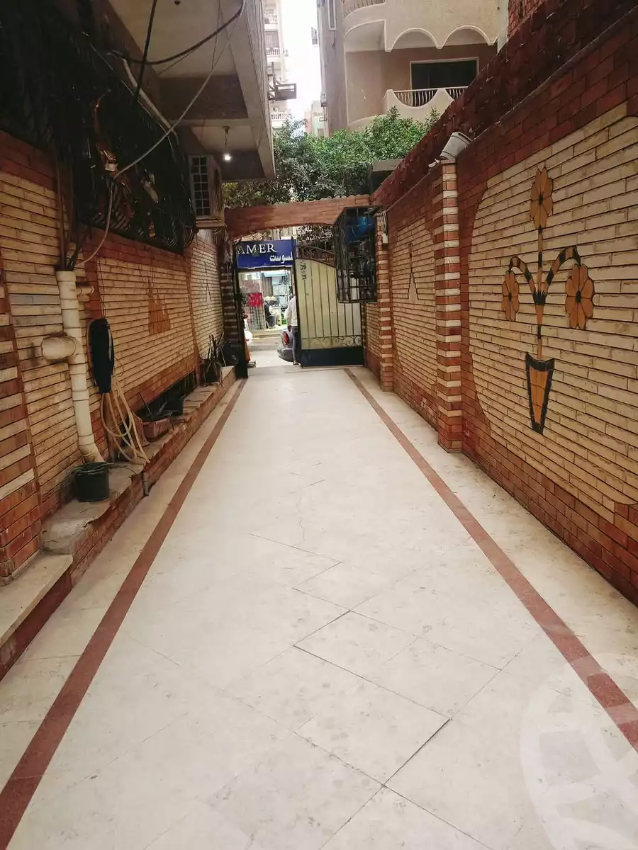 https://aqarmap.com.eg/en/listing/5476916-for-sale-cairo-ain-shams-jsr-lswys