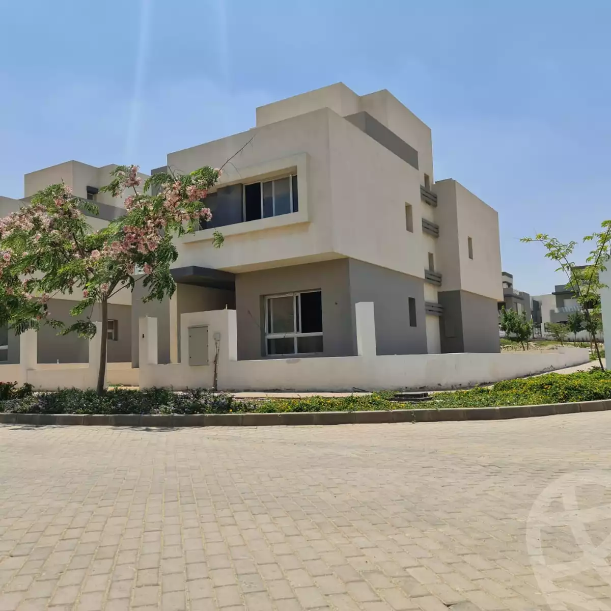 https://aqarmap.com.eg/ar/listing/5481532-for-sale-cairo-new-cairo-compounds-hyde-park-cluster-18-hyde-park