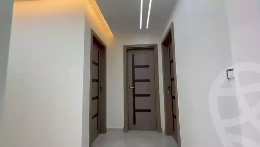 https://aqarmap.com.eg/ar/listing/5485006-for-sale-cairo-el-sheikh-zayed-city-compounds-el-khamayel