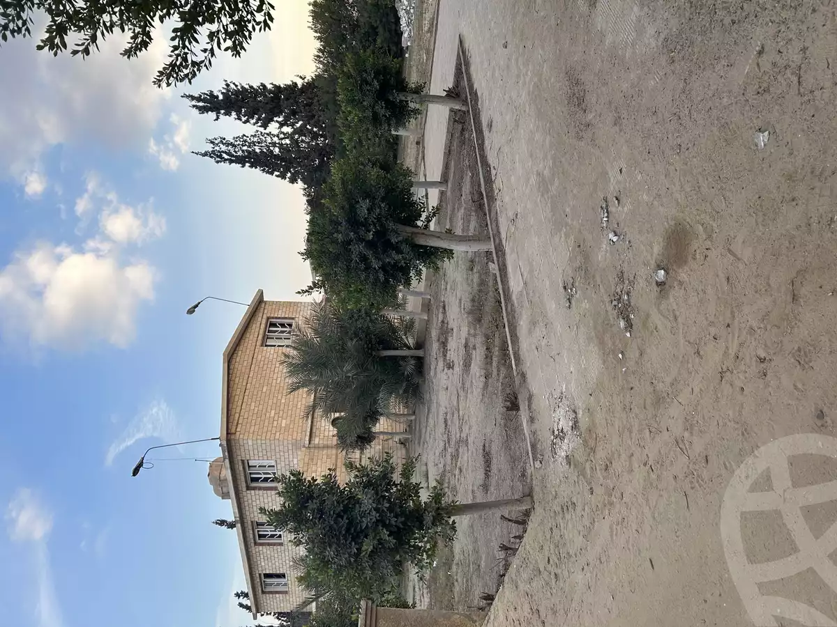 https://aqarmap.com.eg/en/listing/5488444-for-sale-cairo-al-oubour-el-hay-el-khames-ahmed-zewail-st