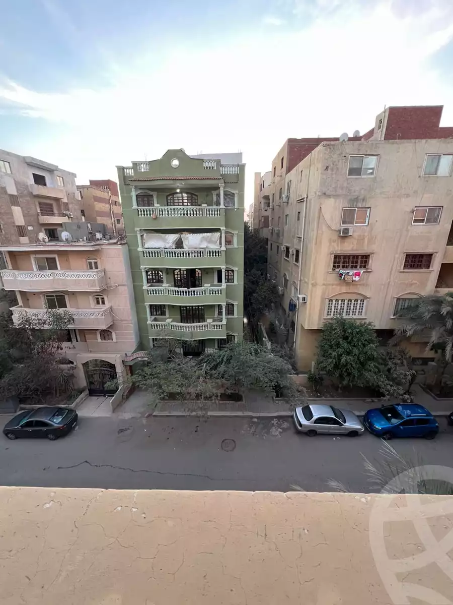 https://aqarmap.com.eg/ar/listing/5495771-for-sale-cairo-6th-of-october-el-ahyaa-neighborhood-3rd-al-hay-al-thalith-st