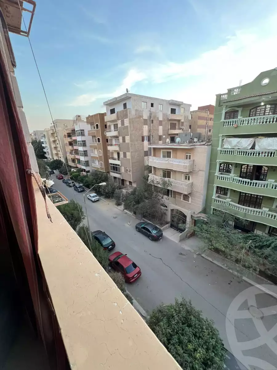 https://aqarmap.com.eg/ar/listing/5495771-for-sale-cairo-6th-of-october-el-ahyaa-neighborhood-3rd-al-hay-al-thalith-st