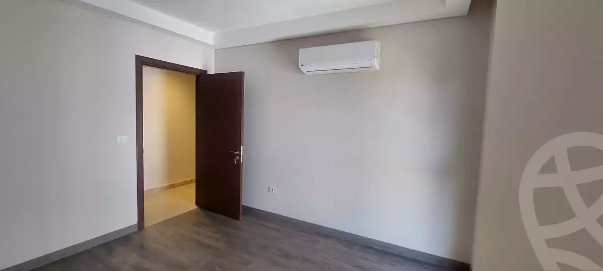 https://aqarmap.com.eg/en/listing/5501753-for-sale-cairo-el-sheikh-zayed-city-compounds-zyd-wr-llttwyr-park-side-residences