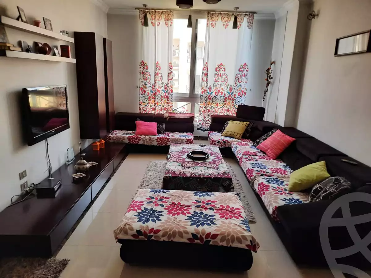 https://aqarmap.com.eg/en/listing/5515676-for-sale-cairo-el-sheikh-zayed-city-compounds-hadayek-el-mohandiseen