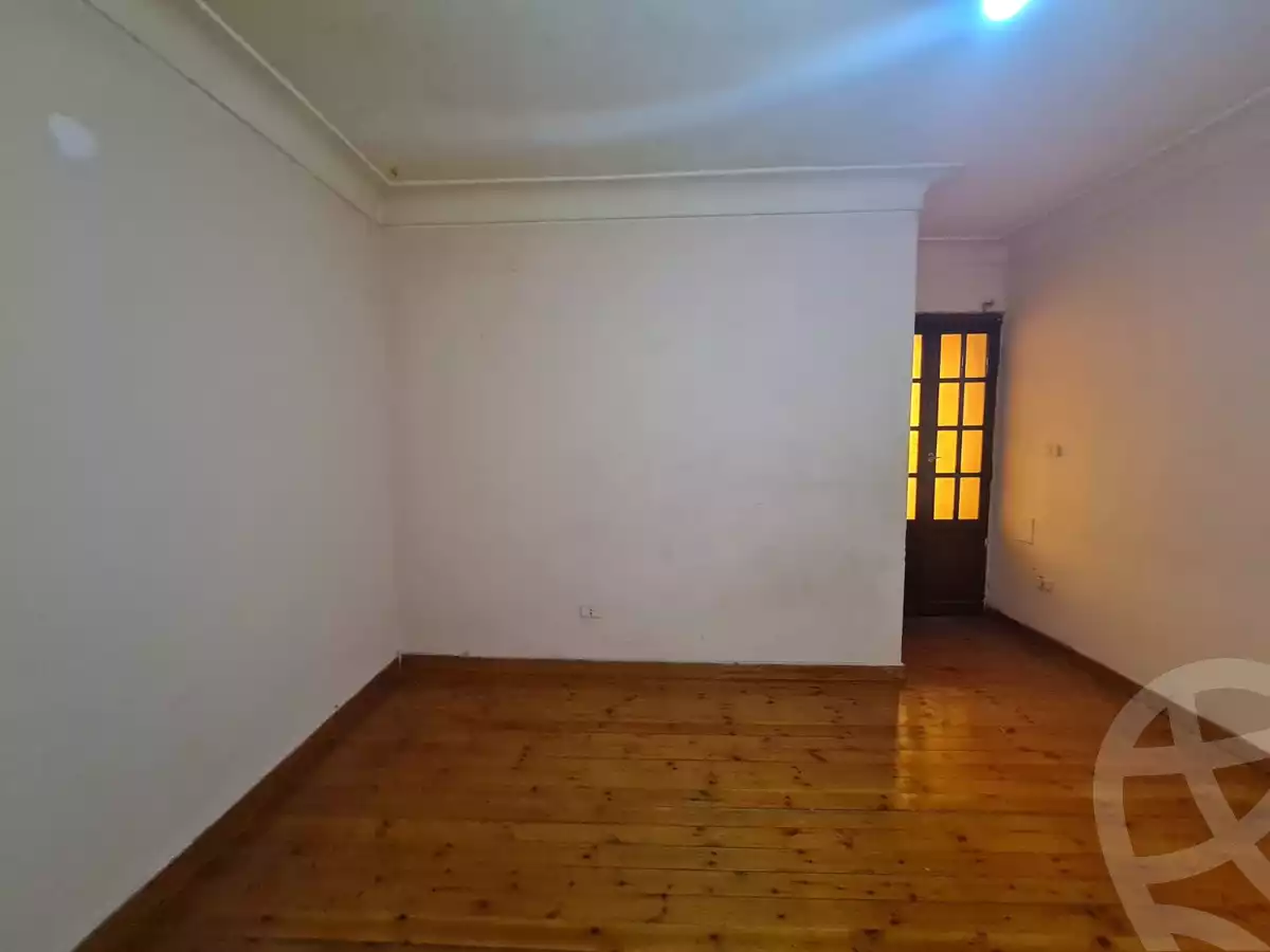 https://aqarmap.com.eg/en/listing/5515988-for-sale-alexandria-sidi-gaber-shr-sydy-jbr
