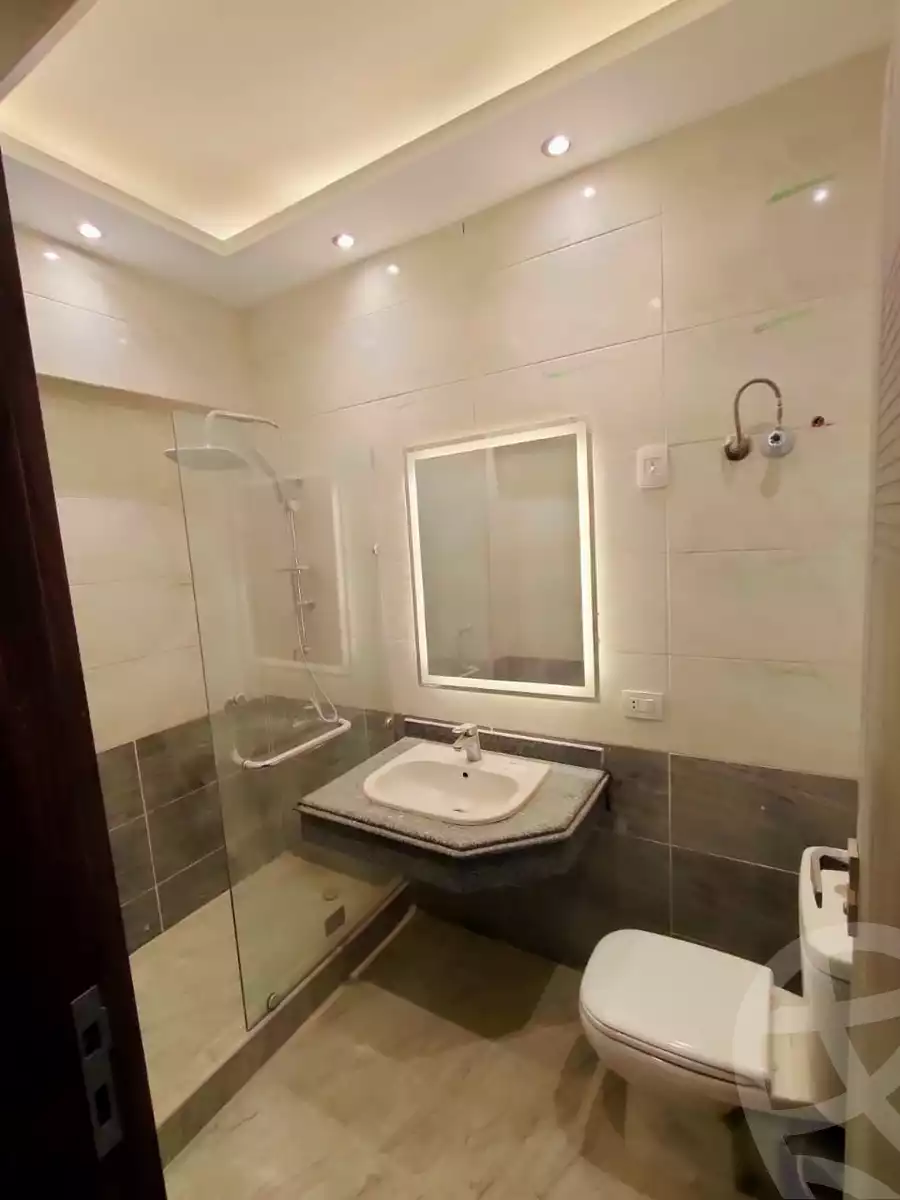 https://aqarmap.com.eg/ar/listing/5516602-for-sale-cairo-new-cairo-compounds-mwntn-fyw-y-syty-club-park-mountain-view-icity