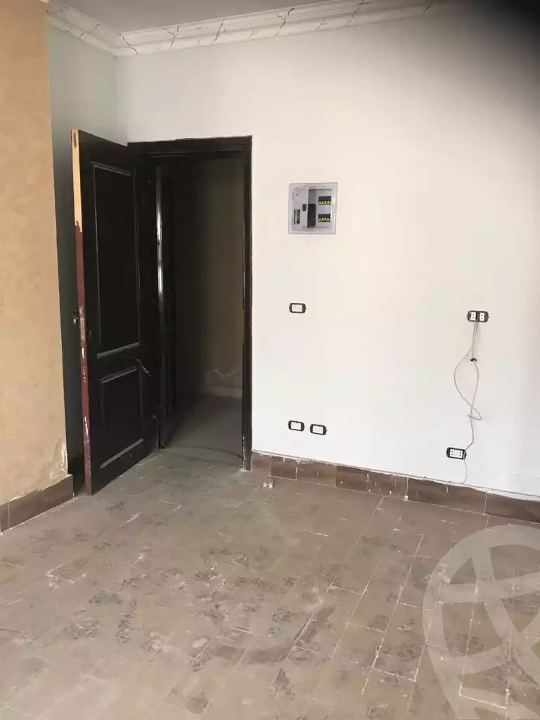 https://aqarmap.com.eg/ar/listing/5520579-for-sale-cairo-6th-of-october-el-ahyaa-neighborhood-9th