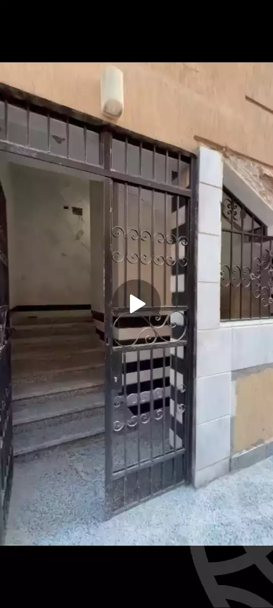 https://aqarmap.com.eg/en/listing/5535769-for-sale-cairo-6th-of-october-el-ahyaa-neighborhood-3rd-street-30