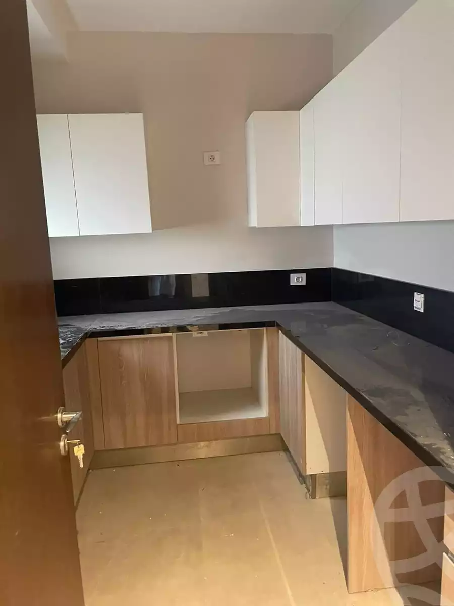 https://aqarmap.com.eg/en/listing/5540632-for-sale-cairo-el-sheikh-zayed-city-compounds-zyd-wr-llttwyr-z-tower