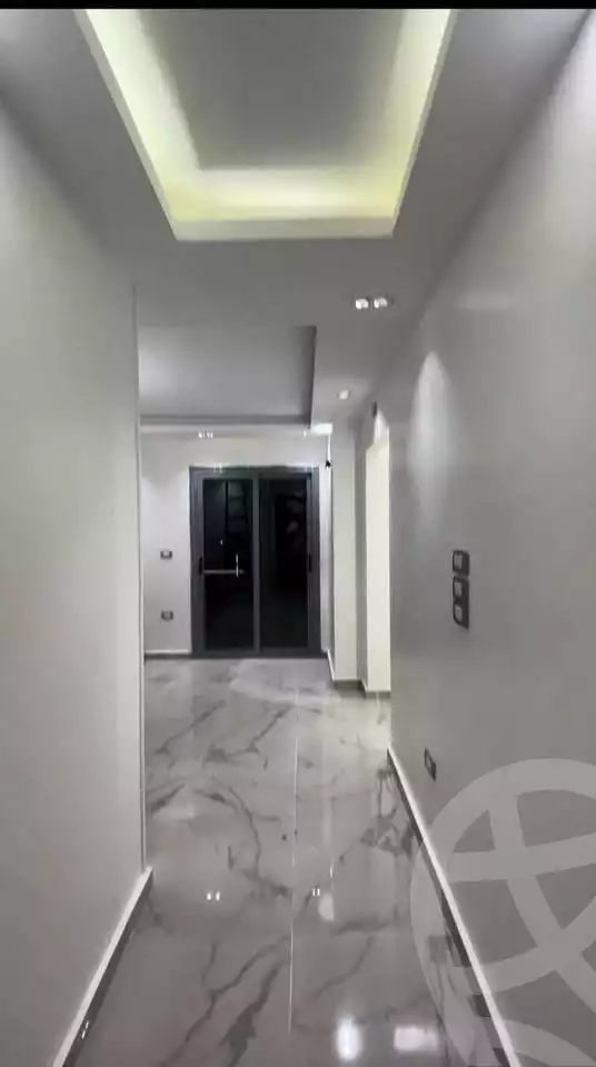 https://aqarmap.com.eg/ar/listing/5543219-for-sale-cairo-mokattam-el-hadabah-el-wosta-compounds-vittoria-compound-seven-stars