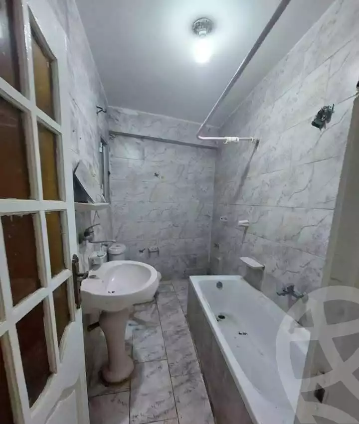 https://aqarmap.com.eg/en/listing/5547970-for-sale-alexandria-l-jmy-lbytsh-ibrahim-othman-st