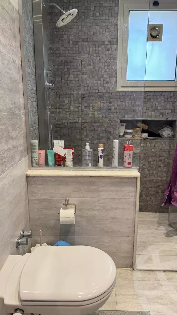 https://aqarmap.com.eg/en/listing/5549831-for-sale-cairo-el-sheikh-zayed-city-compounds-greens