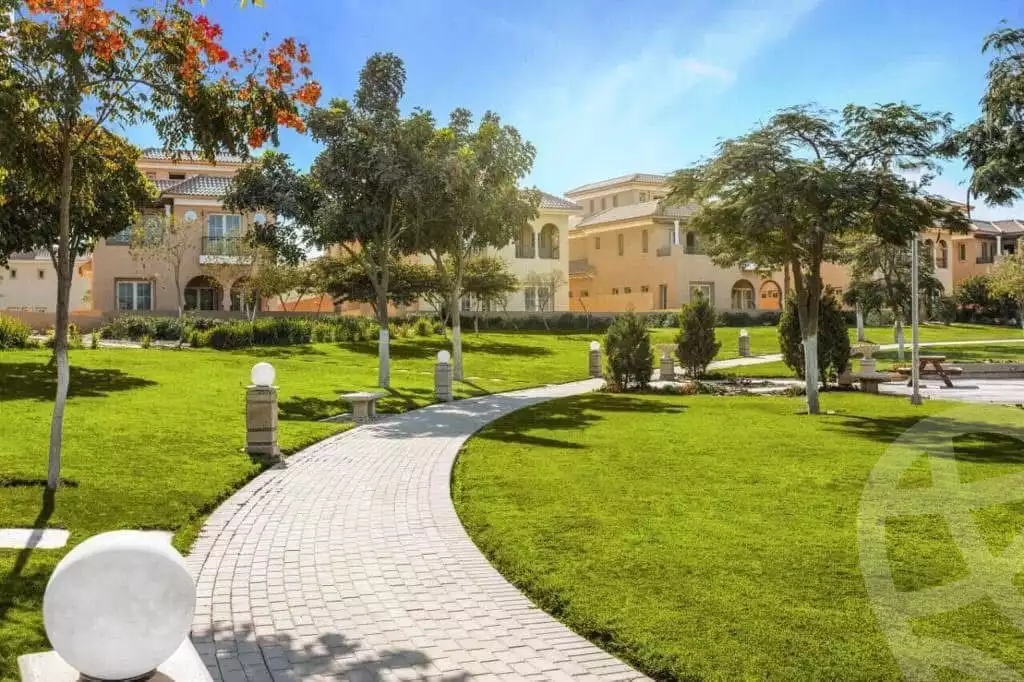 https://aqarmap.com.eg/ar/listing/5550095-for-sale-cairo-new-cairo-compounds-hyde-park-greens-hyde-park-compound