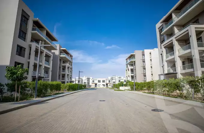 https://aqarmap.com.eg/en/listing/5550716-for-rent-cairo-el-sheikh-zayed-city-compounds-dh-drys