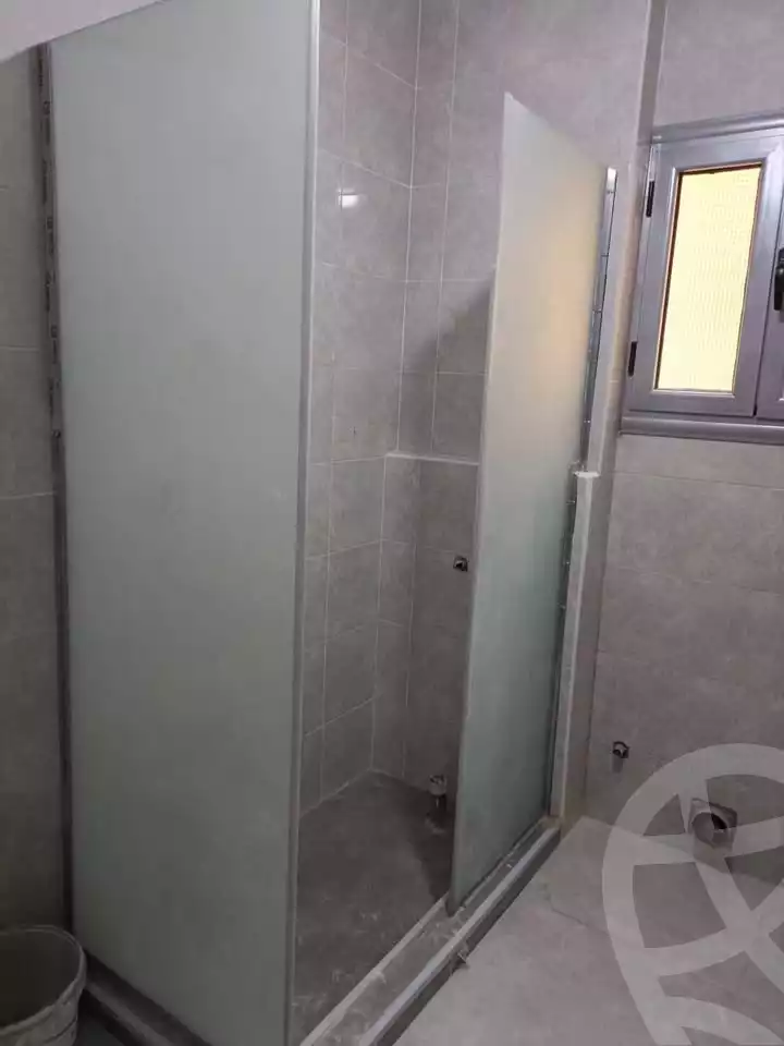 https://aqarmap.com.eg/ar/listing/5553285-for-rent-cairo-mokattam-compounds-kmbwnd-rwyl-jrdnz